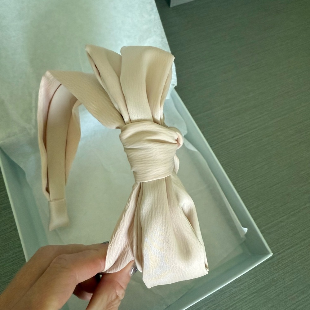 Cream color Headband Collection - Picture 3 of 4